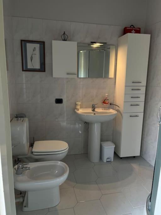 Gabbinoholidayhome Appartamento In Suggestiva Corte Como Eksteriør billede