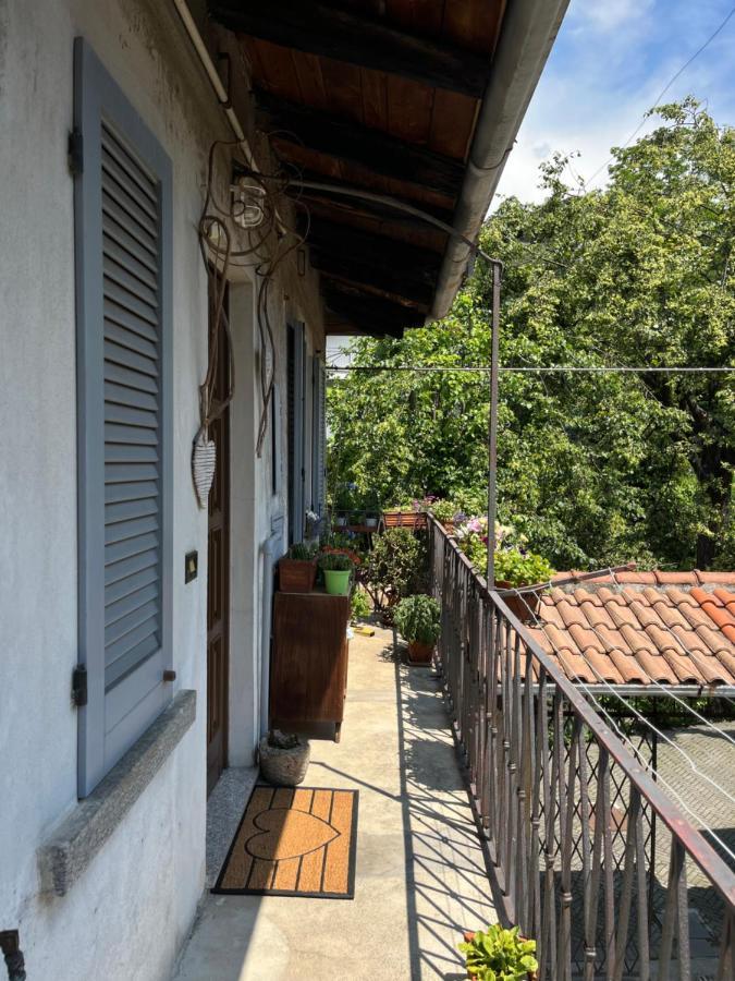 Gabbinoholidayhome Appartamento In Suggestiva Corte Como Eksteriør billede